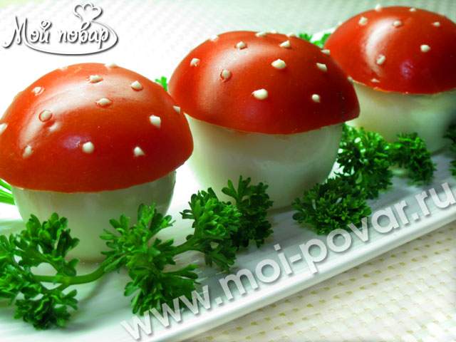 Яйца, фаршированные грибами и зеленью