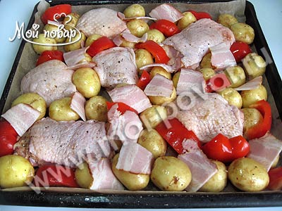 Пошаговое приготовление курицы с баклажанами и картофелем в духовке, рецепт с фото: