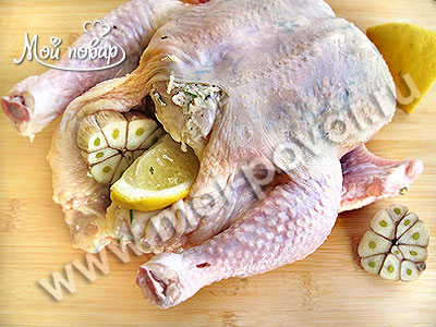 Курица запеченная с лимоном
