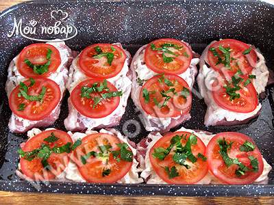 Свинина с помидорами и сыром в духовке: рецепт с фото пошагово