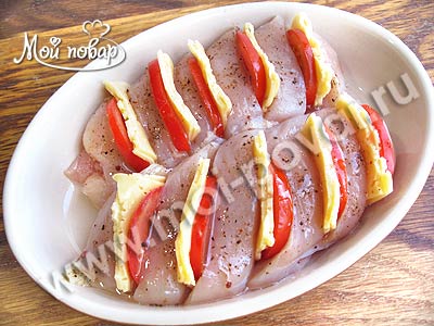 Куриное филе с помидором и сыром в духовке: пошаговый рецепт с фото